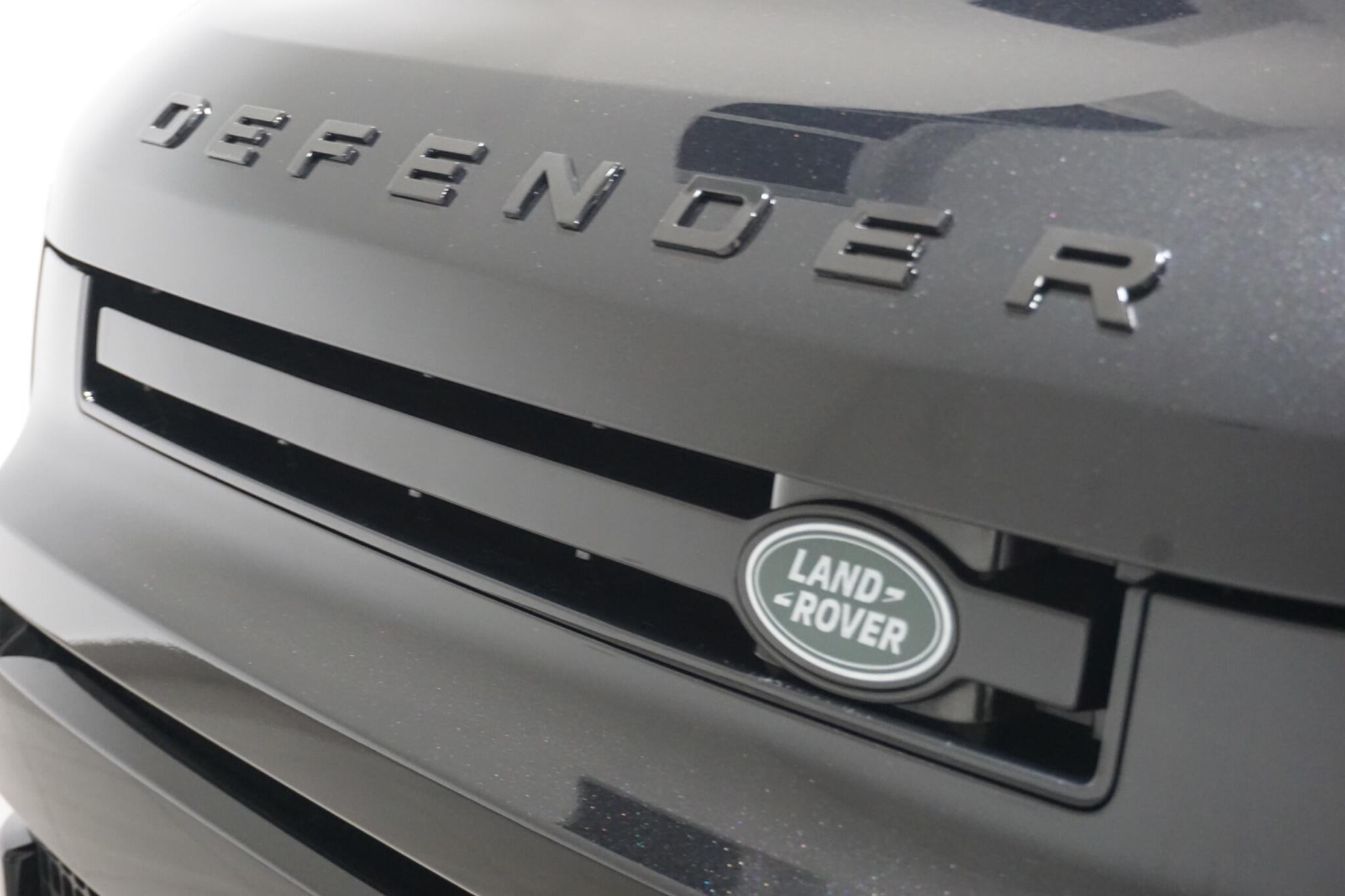 Land Rover Defender 110 3.0 D250 MHEV X-Dynamic HSE SUV 5dr Diesel Auto 4WD Euro 6 (s/s) (250 ps)